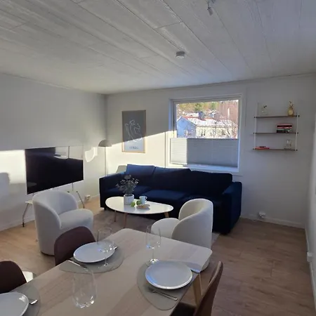 Appartement Modern Arctic Retreat With Stunning Mountain Views Narvik