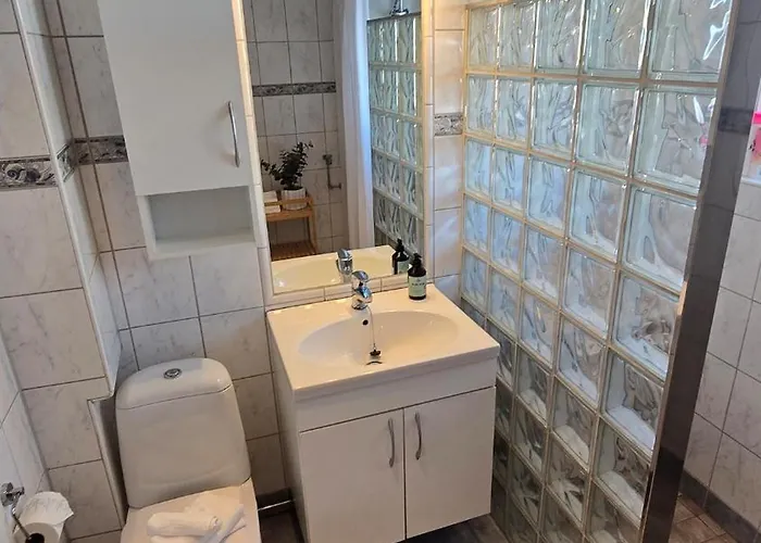 Modern Arctic Retreat With Stunning Mountain Views Appartement Narvik